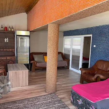 Vivien Vendeghaz Holiday home Zamardi
